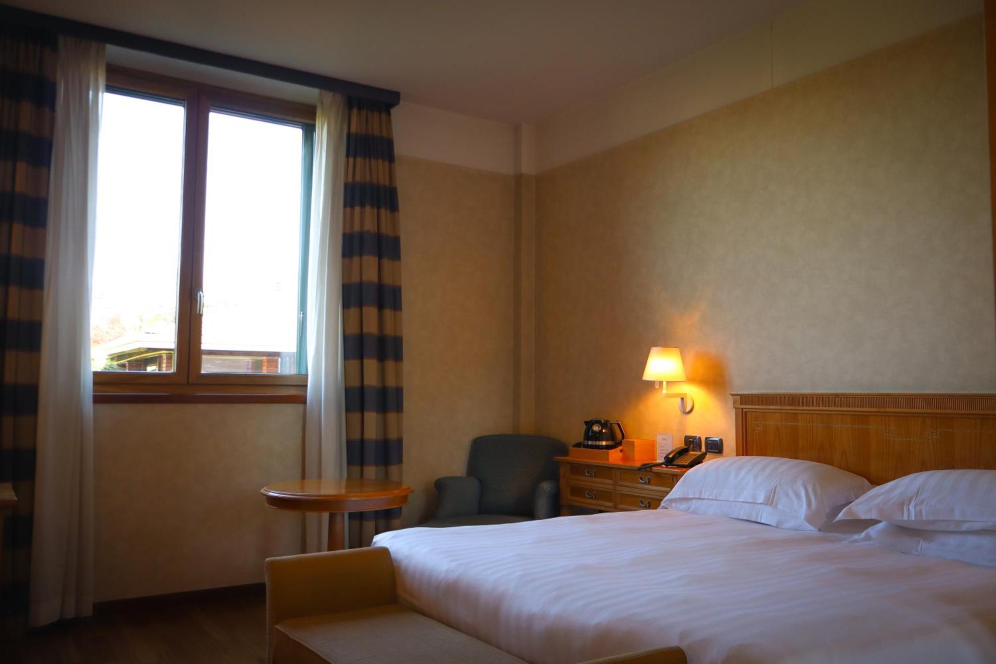 Monica Hotel Fiera Pregnana Milanese Exterior photo