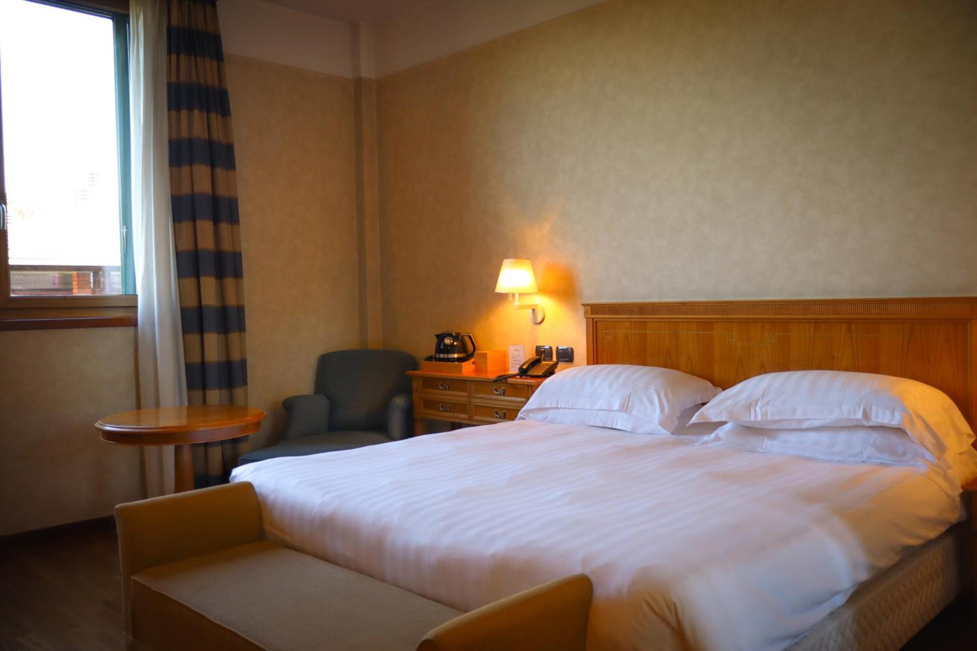 Monica Hotel Fiera Pregnana Milanese Exterior photo