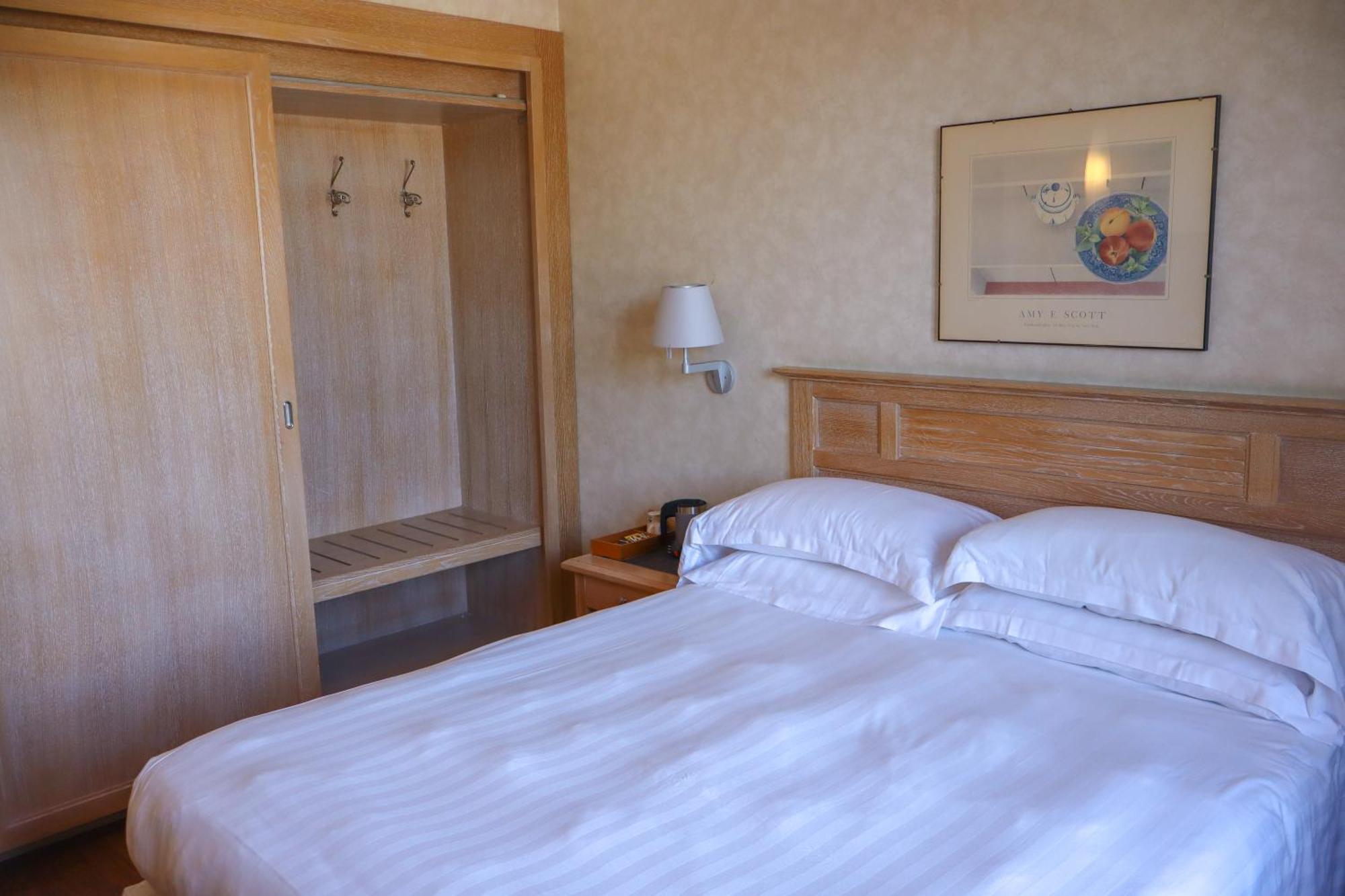 Monica Hotel Fiera Pregnana Milanese Exterior photo